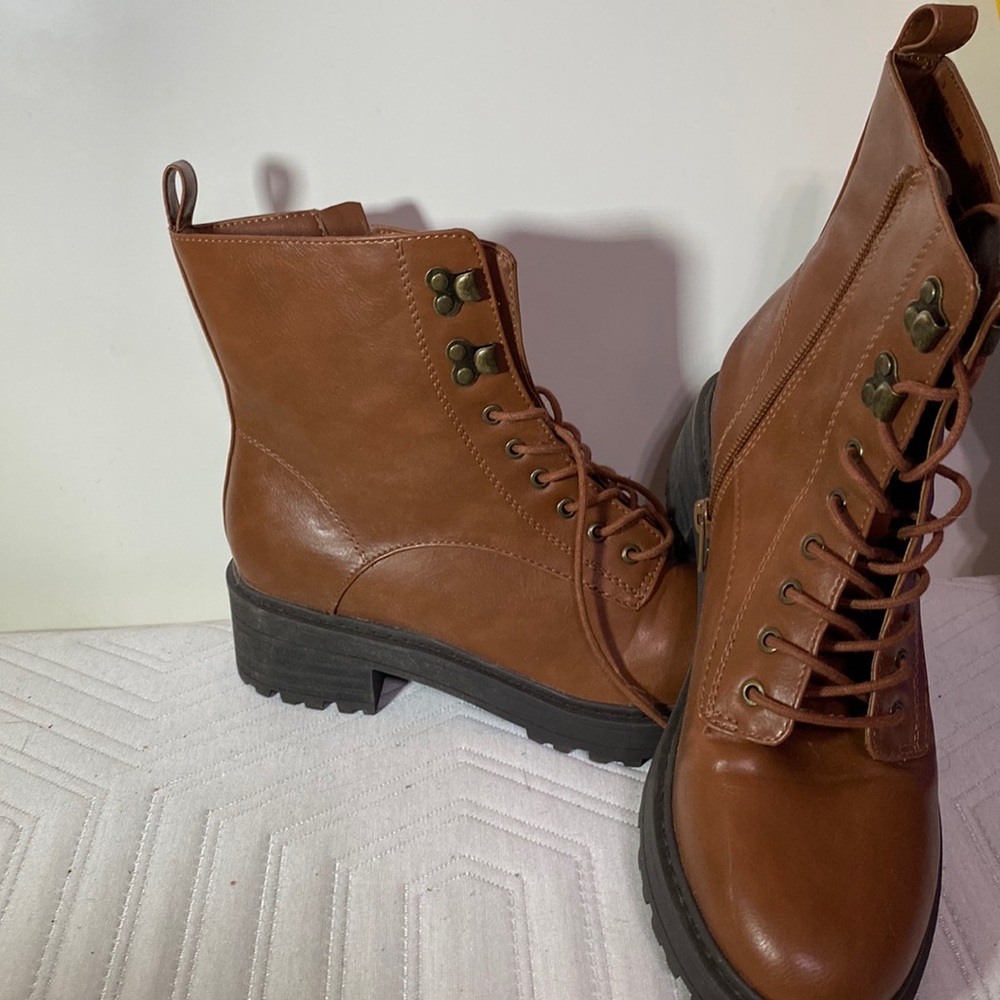 Womens boots
